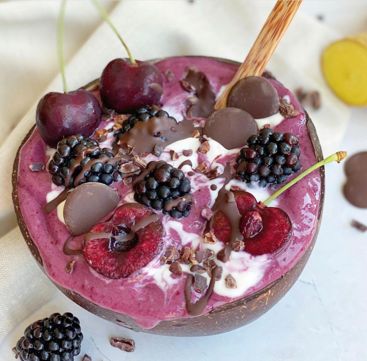 Organic, Vegan Dark Chocolate Buttons in Smoothie Bowl